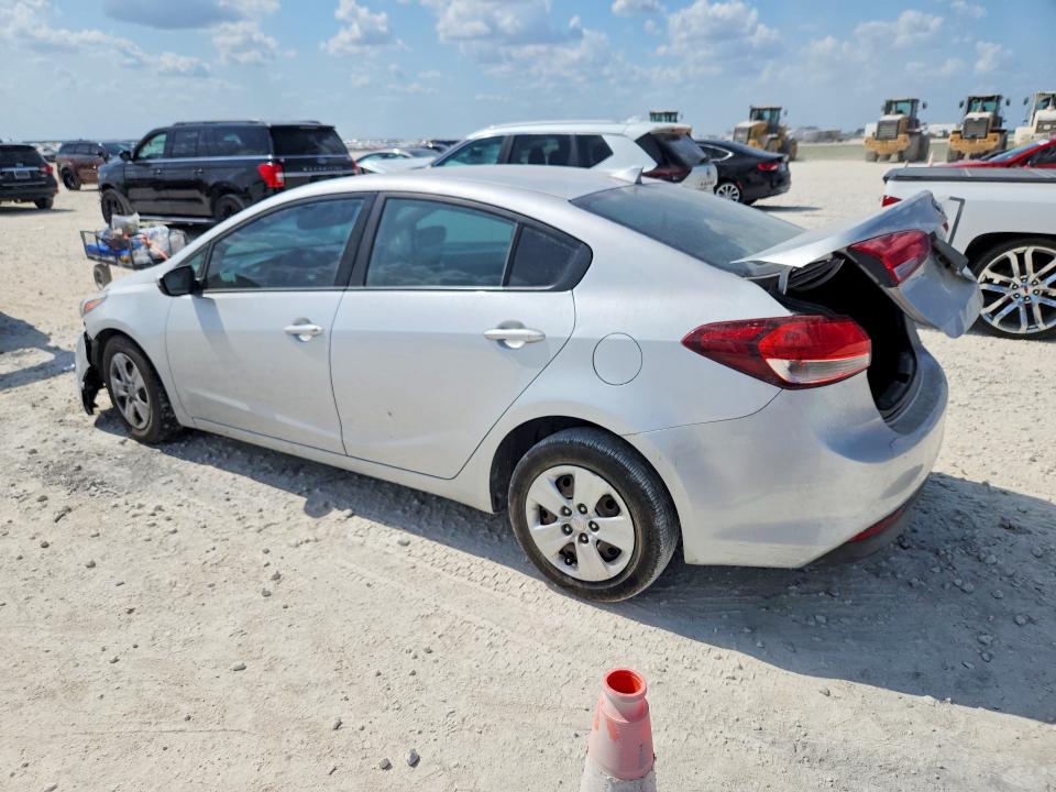 64133376 :رقم المزاد ، 3KPFK4A76HE072184 vin ، 2017 Kia Forte مزاد بيع