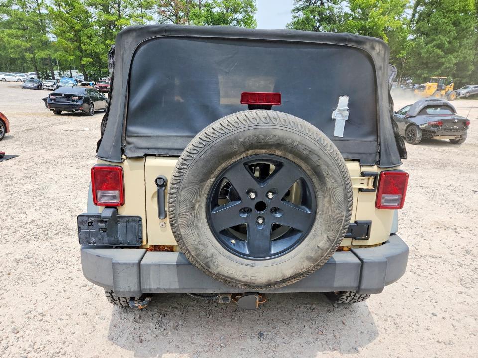 63702466 :رقم المزاد ، 1J4AA2D11BL620366 vin ، 2011 Jeep Wrangler مزاد بيع