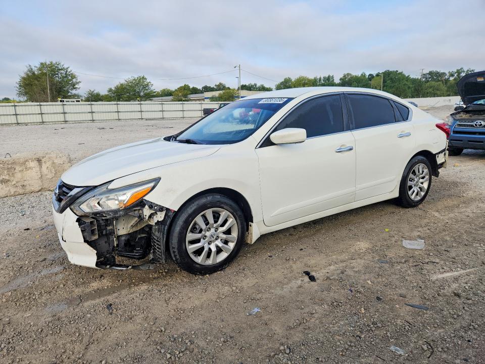 2017 Nissan Altima მანქანა იყიდება აუქციონზე, vin: 1N4AL3AP8HC251115, აუქციონის ნომერი: 66561036