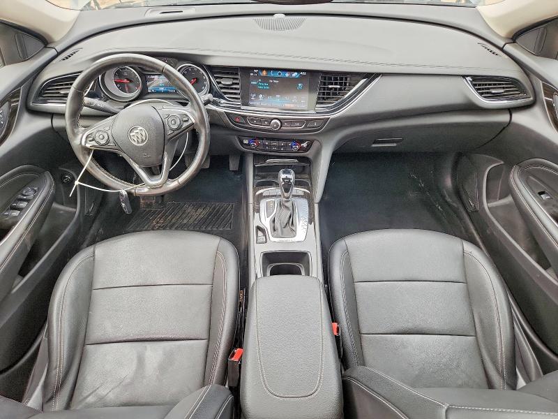 63480556 :رقم المزاد ، W04GV8SX3J1135164 vin ، 2018 Buick Regal Tourx مزاد بيع