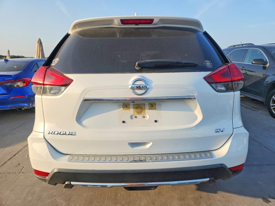 64019466 :رقم المزاد ، JN8AT2MT6HW144810 vin ، 2017 Nissan Rogue مزاد بيع