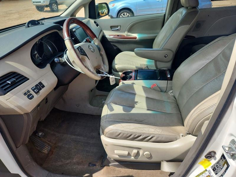 63601566 :رقم المزاد ، 5TDDK3DC6BS026782 vin ، 2011 Toyota Sienna مزاد بيع