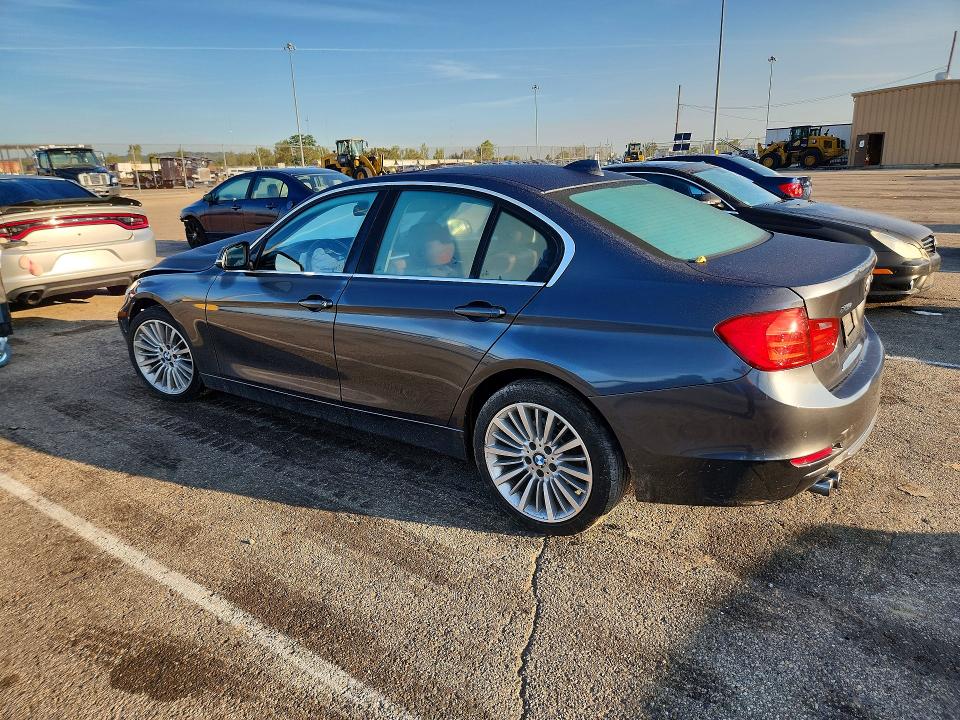 66504756 :رقم المزاد ، WBA3B3G57ENR82255 vin ، 2014 Bmw 328 مزاد بيع