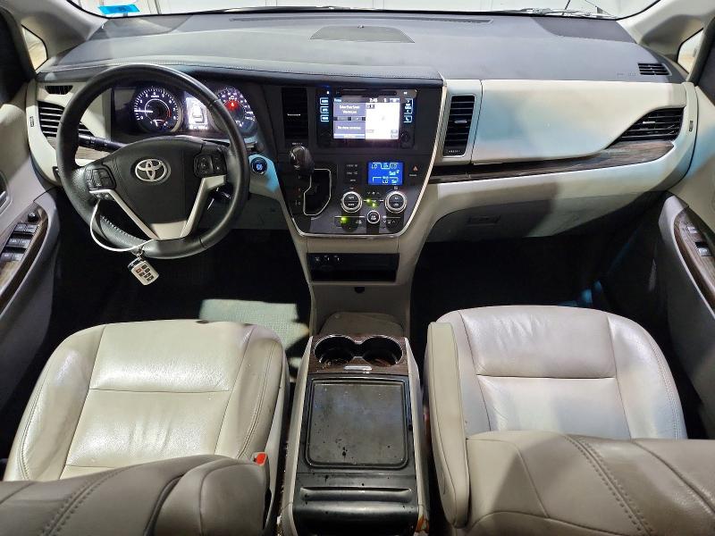 64012076 :رقم المزاد ، 5TDYZ3DC9HS897908 vin ، 2017 Toyota Sienna مزاد بيع
