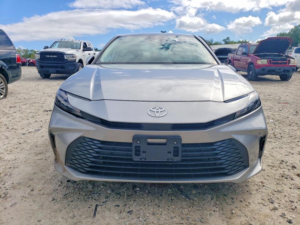 2026 Toyota Camry მანქანა იყიდება აუქციონზე, vin: 4T1DBADKXTU039877, აუქციონის ნომერი: 66351496
