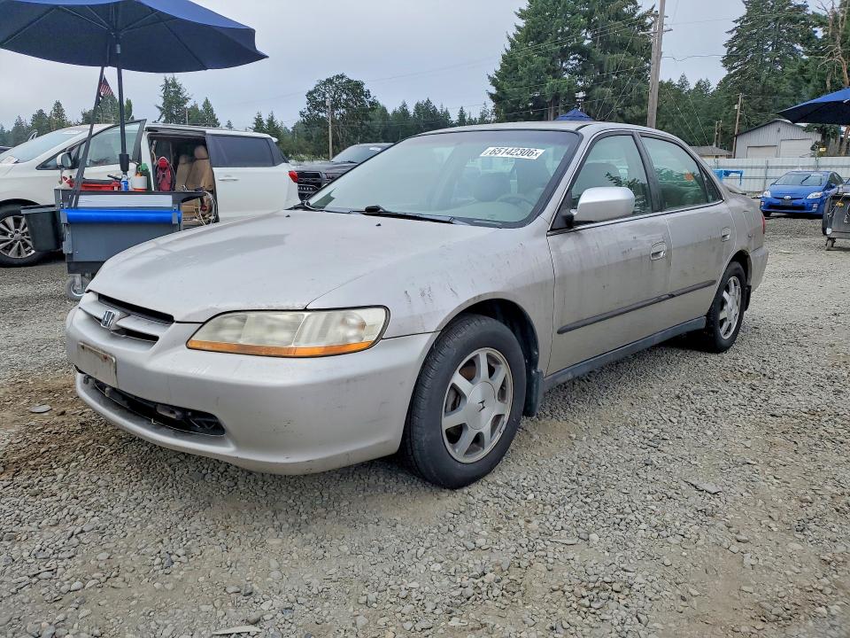 Auction sale of the 1998 Honda Accord, vin: 1HGCG5540WA251560, lot number: 65142306