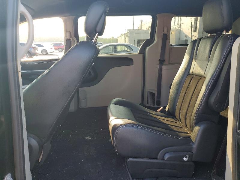 64474846 :رقم المزاد ، 2C4RDGCG7HR760814 vin ، 2017 Dodge Grand Caravan مزاد بيع