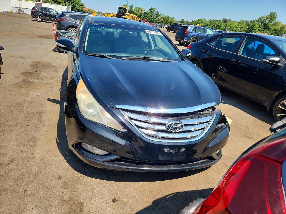 63992146 :رقم المزاد ، 5NPEC4AC5CH500613 vin ، 2012 Hyundai Sonata مزاد بيع