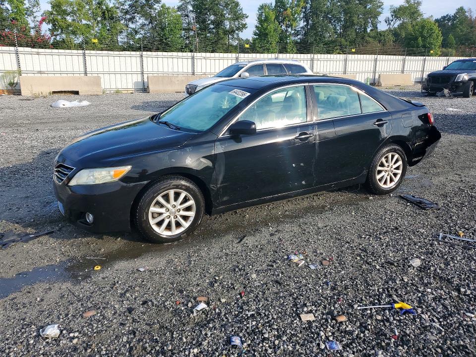 64432396 :رقم المزاد ، 4T1BF3EK4BU136755 vin ، 2011 Toyota Camry مزاد بيع