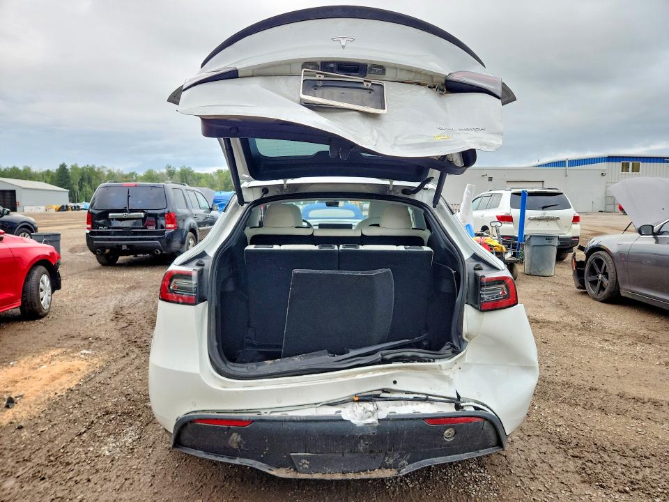 Продажа на аукционе авто 2022 Tesla Model Y, vin: 7SAYGAEE2NF359547, номер лота: 64721896