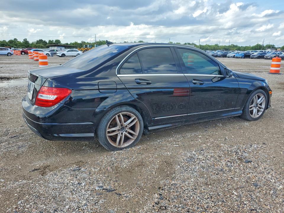64702386 :رقم المزاد ، WDDGF4HB6EG216966 vin ، 2014 Mercedes-benz C مزاد بيع