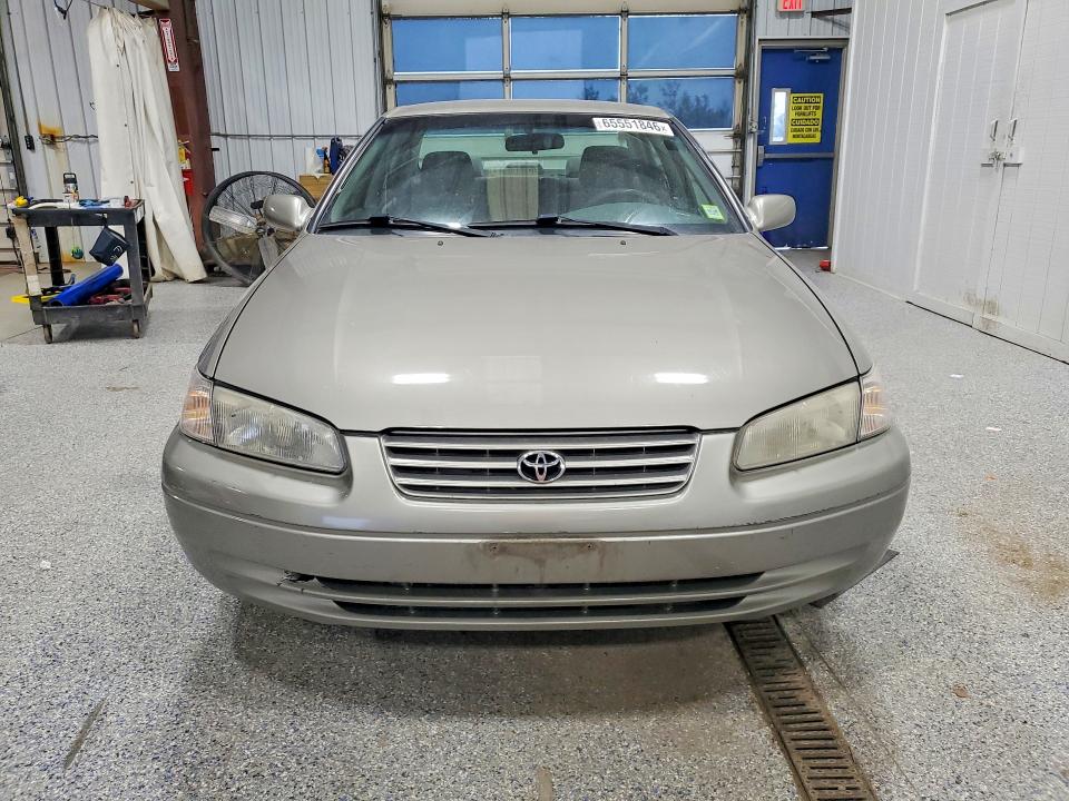 1998 Toyota Camry მანქანა იყიდება აუქციონზე, vin: JT2BF22K2W0140960, აუქციონის ნომერი: 65551846