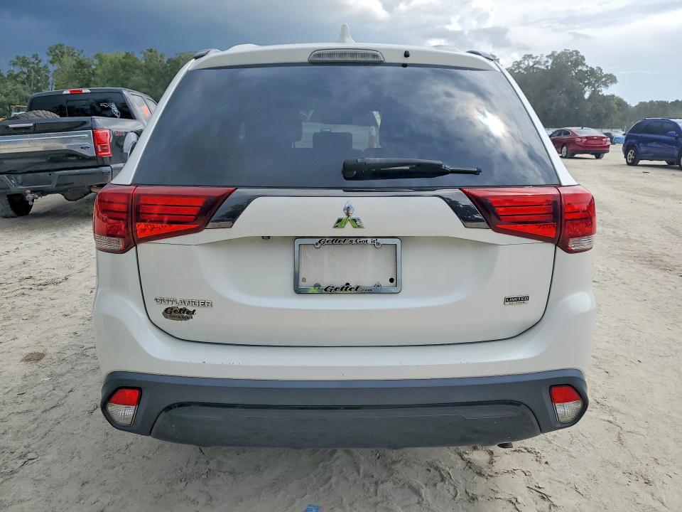 Продажа на аукционе авто 2020 Mitsubishi Outlander, vin: JA4AZ3A31LZ013550, номер лота: 64103416