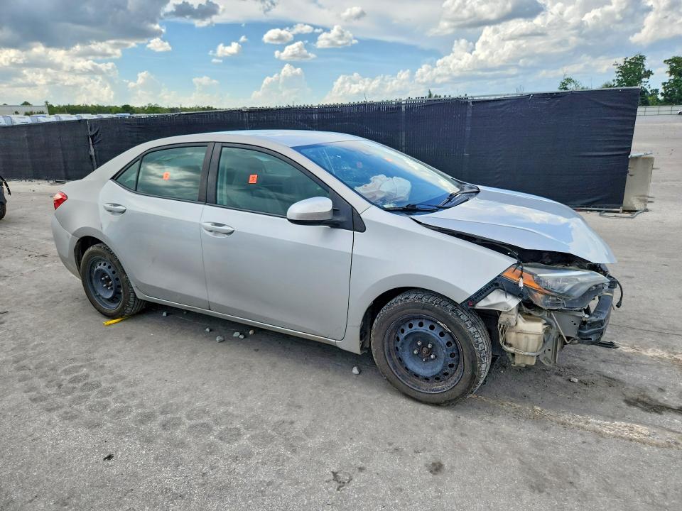 64835626 :رقم المزاد ، 2T1BURHE8HC907663 vin ، 2017 Toyota Corolla مزاد بيع