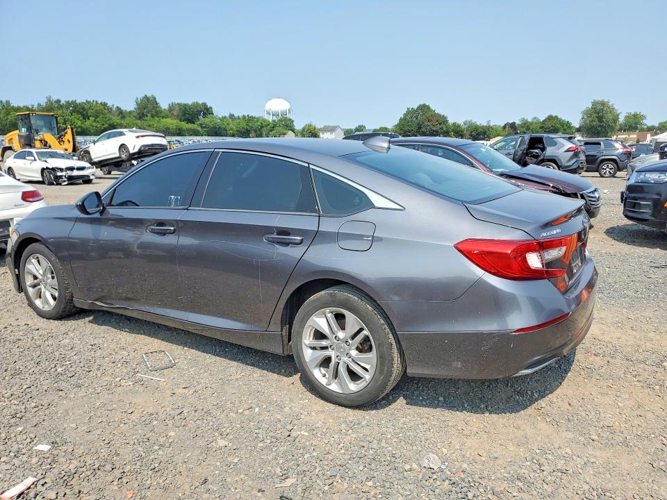 62648736 :رقم المزاد ، 1HGCV1F10JA064895 vin ، 2018 Honda Accord مزاد بيع