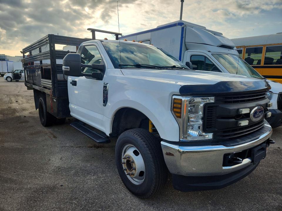 63017126 :رقم المزاد ، 1FDRF3H6XKEF23415 vin ، 2019 Ford F350 مزاد بيع