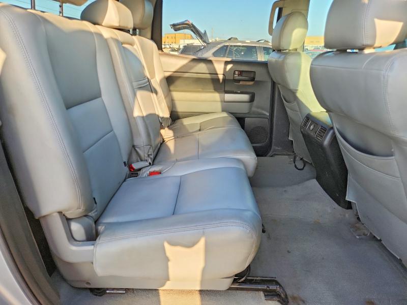 64842346 :رقم المزاد ، 5TFDW5F1XAX156682 vin ، 2010 Toyota Tundra مزاد بيع