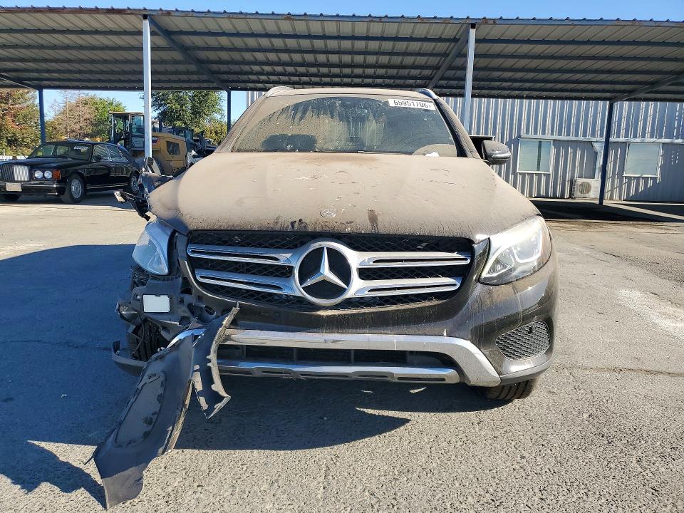65951706 :رقم المزاد ، WDC0G4KB3JV023353 vin ، 2018 Mercedes-benz Glc مزاد بيع