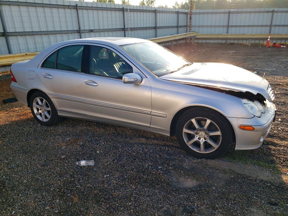 2007 Mercedes-benz C-class C280 Luxury მანქანა იყიდება აუქციონზე, vin: WDBRF92H07F896626, აუქციონის ნომერი: 65752196