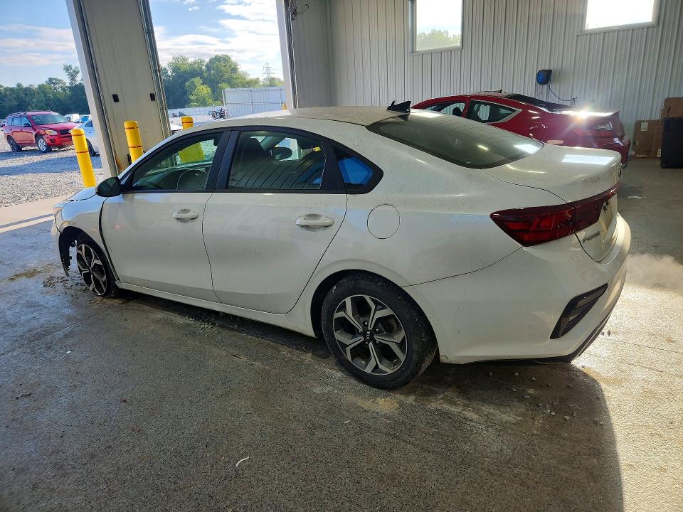 2021 Kia Forte მანქანა იყიდება აუქციონზე, vin: 3KPF24AD4ME395231, აუქციონის ნომერი: 65925466