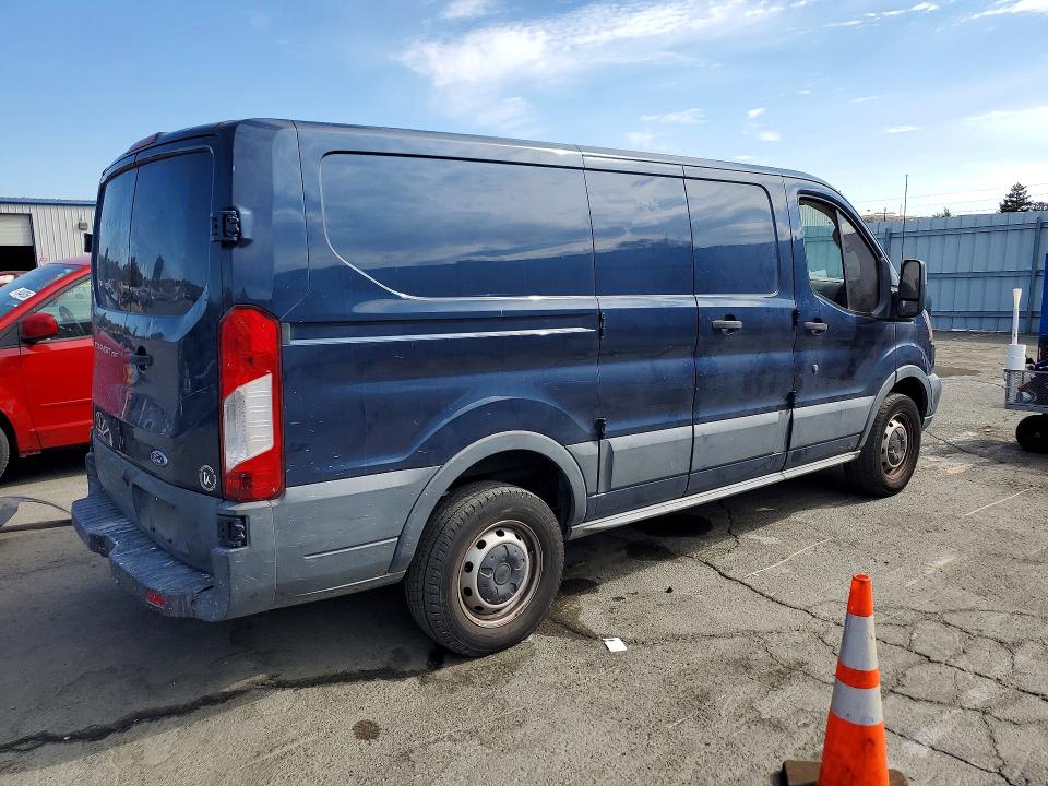 64467586 :رقم المزاد ، 1FTYR1ZM9HKB47597 vin ، 2017 Ford Transit مزاد بيع