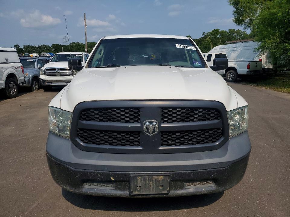 64577396 :رقم المزاد ، 1C6RR7FGXJS297804 vin ، 2018 Ram 1500 مزاد بيع