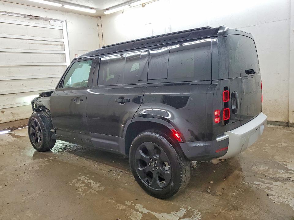 65556916 :رقم المزاد ، SALEJ7EX0S2357101 vin ، 2025 Land Rover Defender مزاد بيع
