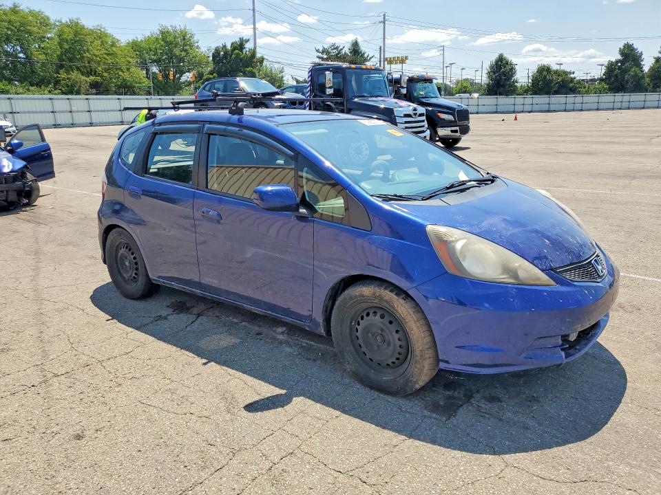 2013 Honda Fit მანქანა იყიდება აუქციონზე, vin: JHMGE8H34DC045703, აუქციონის ნომერი: 63883286