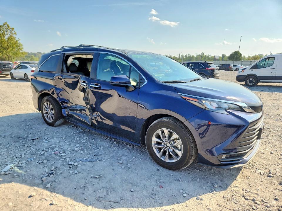 Продажа на аукционе авто 2025 Toyota Sienna, vin: 5TDJSKFC4SS179767, номер лота: 66362476