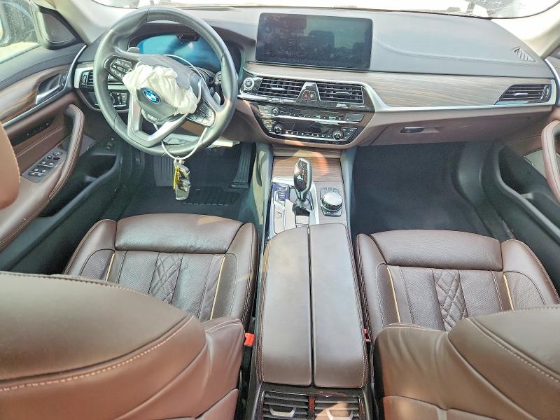 63364276 :رقم المزاد ، WBA33AG09NCH72535 vin ، 2022 Bmw 530 مزاد بيع