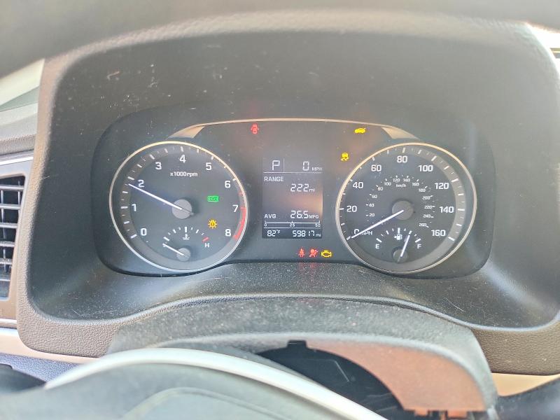 63902606 :رقم المزاد ، 5NPD74LF3JH350022 vin ، 2018 Hyundai Elantra مزاد بيع