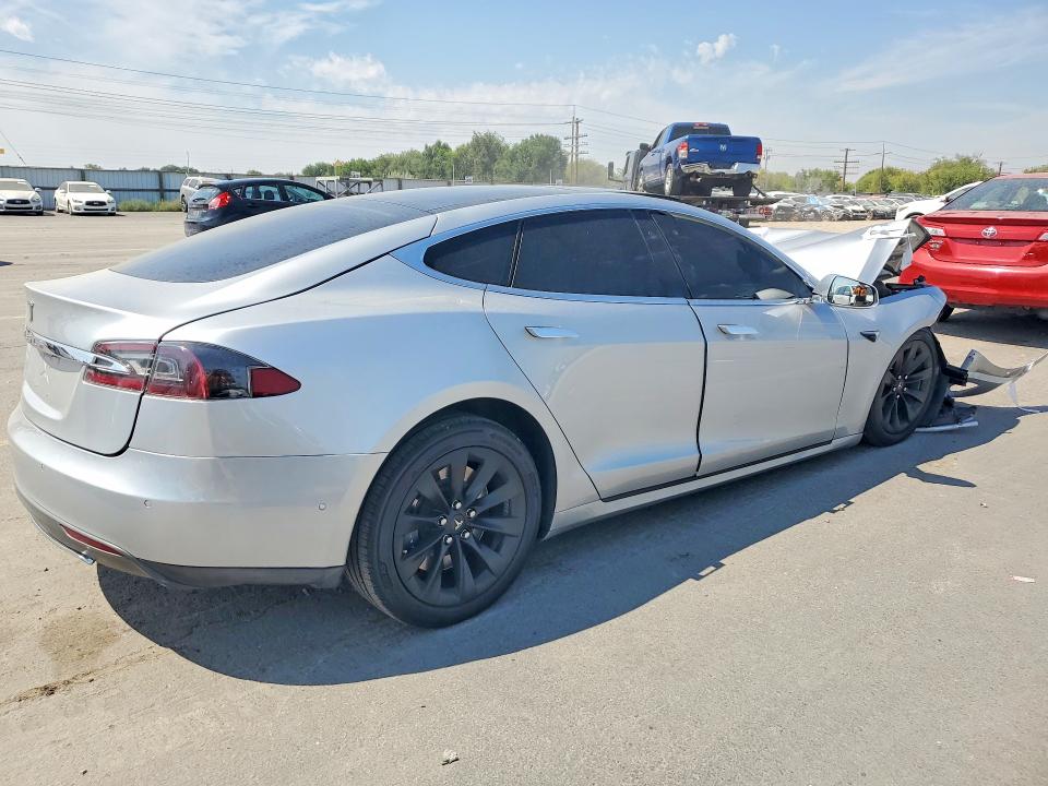 66216246 :رقم المزاد ، 5YJSA1E29HF230719 vin ، 2017 Tesla Model S مزاد بيع
