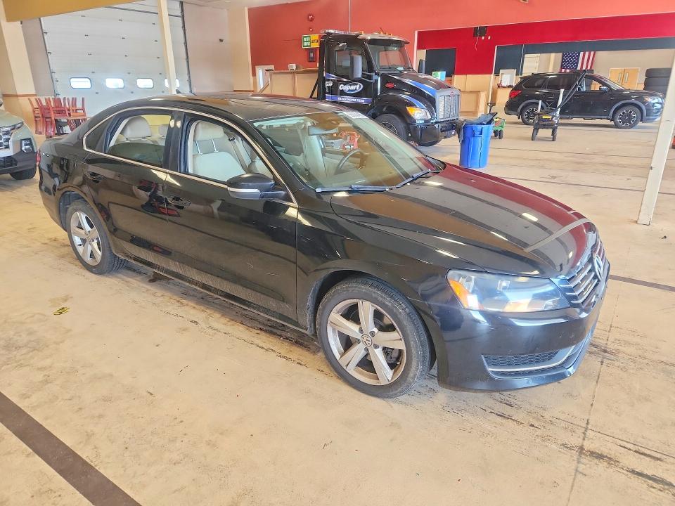 2013 Volkswagen Passat მანქანა იყიდება აუქციონზე, vin: 1VWBN7A33DC103037, აუქციონის ნომერი: 66220486