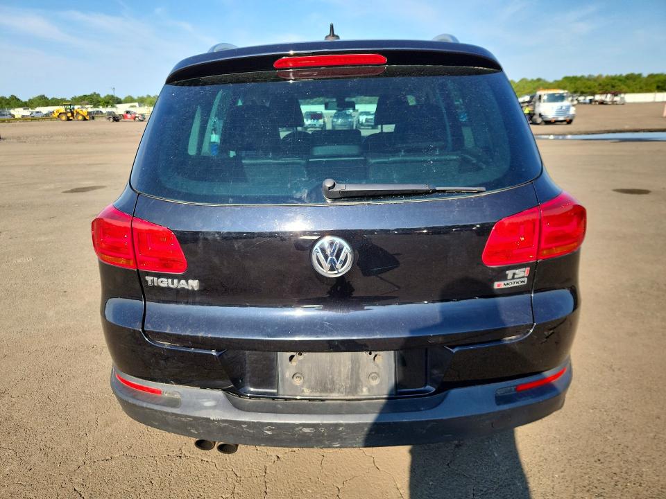 64728406 :رقم المزاد ، WVGSV7AX5HK026426 vin ، 2017 Volkswagen Tiguan مزاد بيع