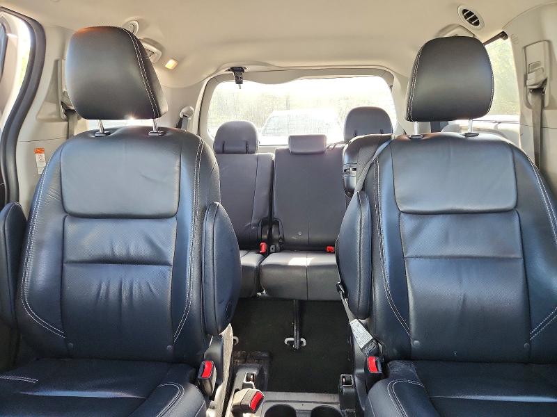 66057326 :رقم المزاد ، 5TDXZ3DCXHS861396 vin ، 2017 Toyota Sienna مزاد بيع