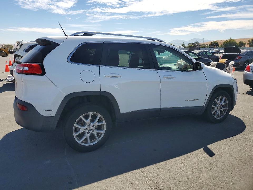 Продаж на аукціоні авто 2015 Jeep Cherokee, vin: 1C4PJLCB0FW611646, номер лоту: 65667306