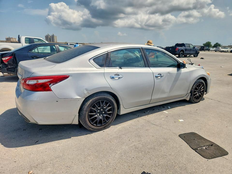 Продаж на аукціоні авто 2016 Nissan Altima, vin: 1N4AL3AP2GN334381, номер лоту: 63709196