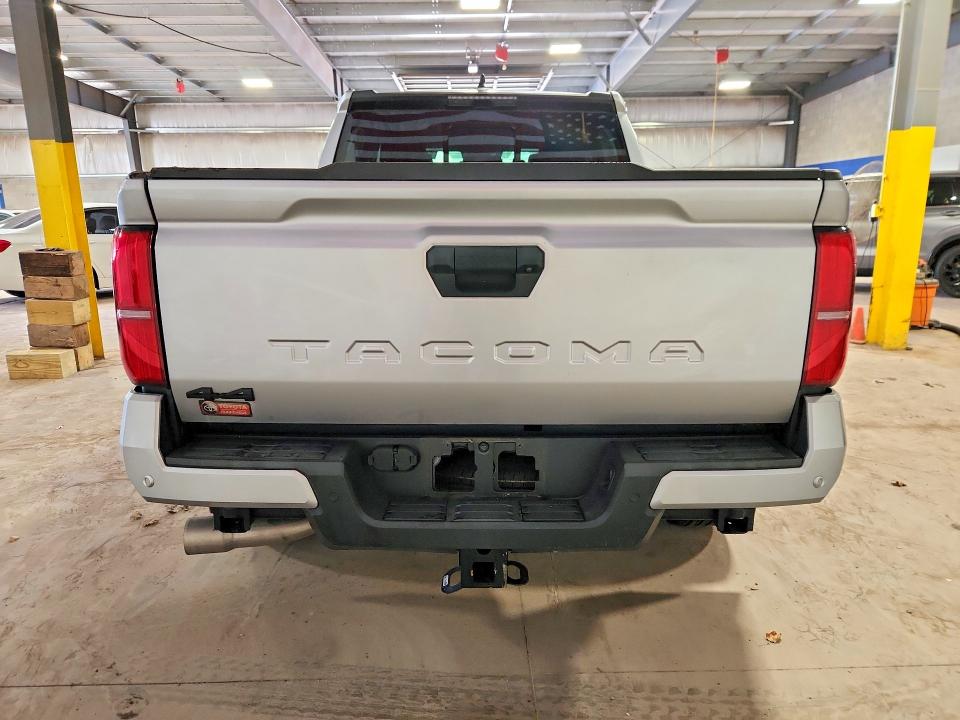 64893256 :رقم المزاد ، 3TMLB5JN6RM013991 vin ، 2024 Toyota Tacoma مزاد بيع