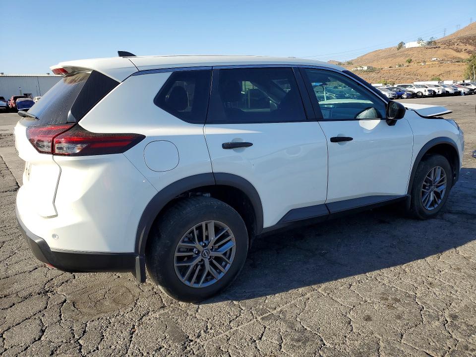 Продажа на аукционе авто 2024 Nissan Rogue, vin: 5N1BT3AA7RC670662, номер лота: 63597256