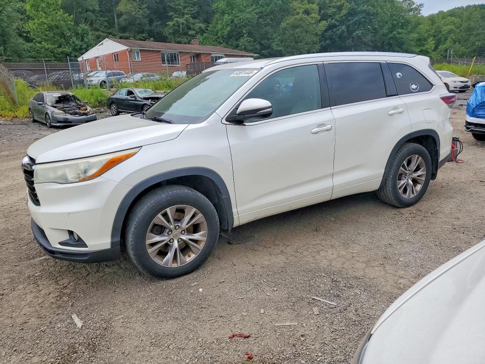2015 Toyota Highlander მანქანა იყიდება აუქციონზე, vin: 5TDJKRFH8FS174176, აუქციონის ნომერი: 64691446