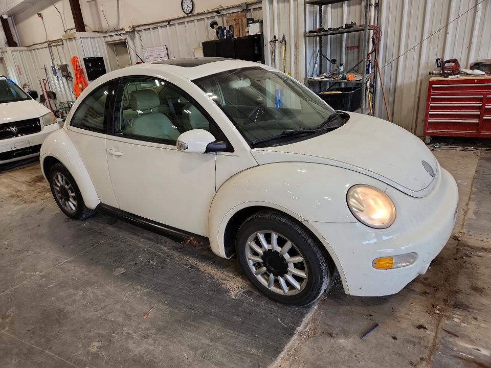 64432736 :رقم المزاد ، 3VWCK31CX5M408945 vin ، 2005 Volkswagen New Beetle مزاد بيع