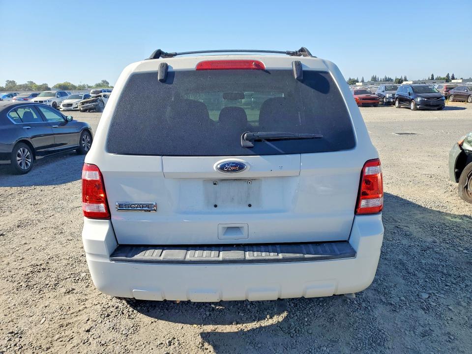 63011696 :رقم المزاد ، 1FMCU0D79BKA14779 vin ، 2011 Ford Escape مزاد بيع