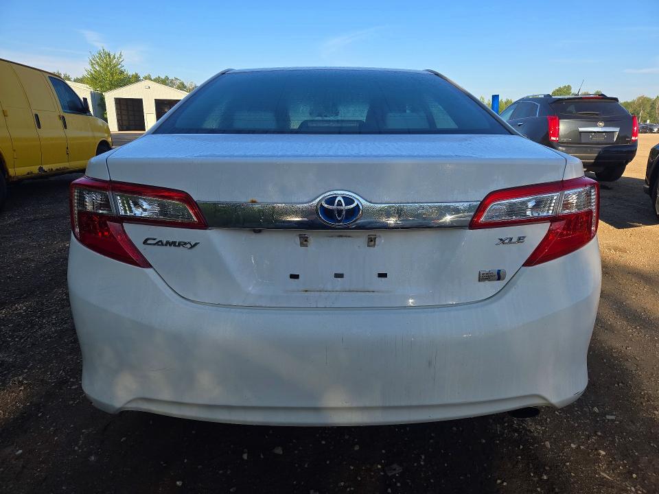 Продажа на аукционе авто 2014 Toyota Camry Hybrid, vin: 4T1BD1FK1EU134815, номер лота: 63786826