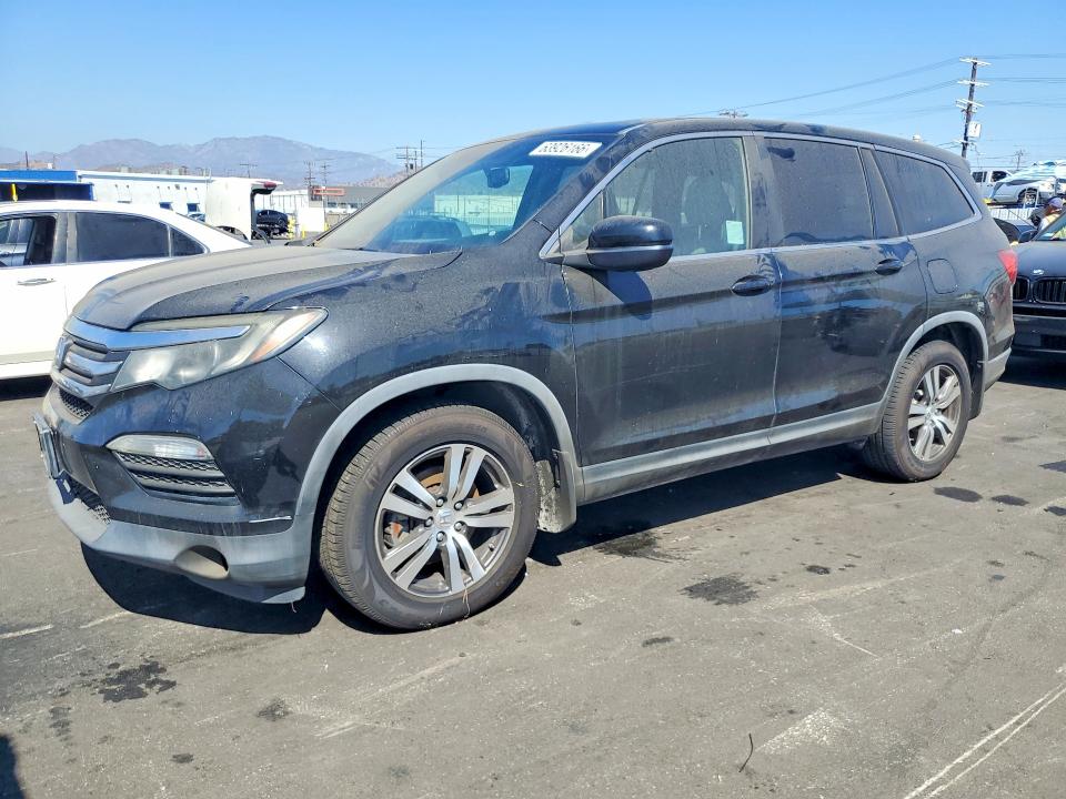 63926166 :رقم المزاد ، 5FNYF5H59HB020890 vin ، 2017 Honda Pilot مزاد بيع