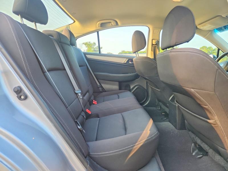 64687246 :رقم المزاد ، 4S3BNAC67H3040814 vin ، 2017 Subaru Legacy مزاد بيع