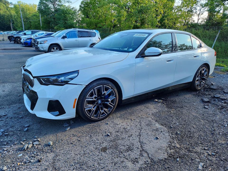 66488946 :رقم المزاد ، WBY13HG04SCS86841 vin ، 2025 Bmw I5 مزاد بيع