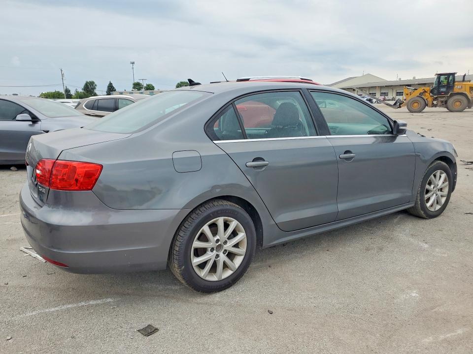 58797186 :رقم المزاد ، 3VWBX7AJ3DM351117 vin ، 2013 Volkswagen Jetta مزاد بيع
