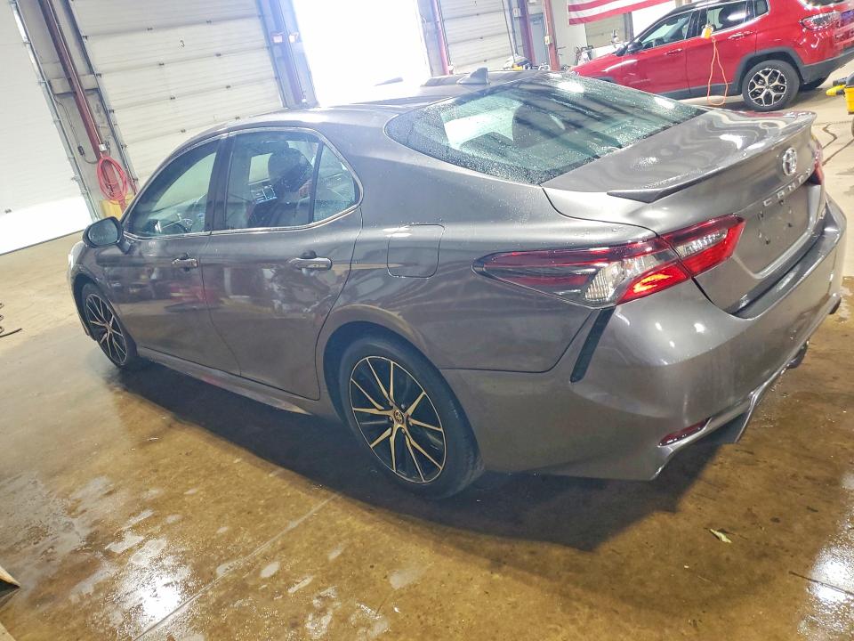 2021 Toyota Camry მანქანა იყიდება აუქციონზე, vin: 4T1G11AK5MU413723, აუქციონის ნომერი: 63928136