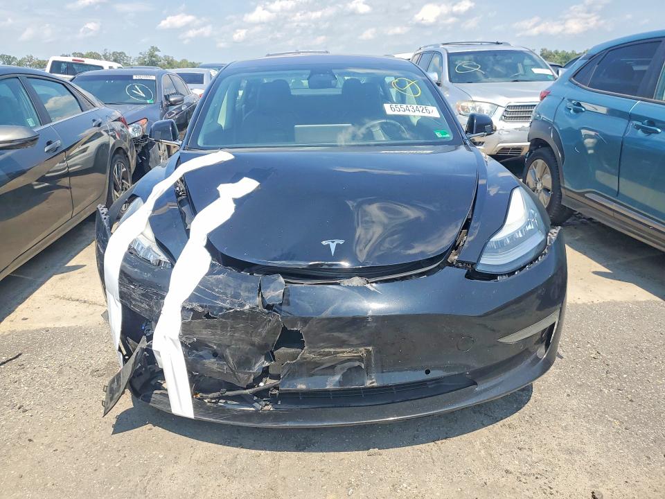 Продаж на аукціоні авто 2018 Tesla Model 3, vin: 5YJ3E1EA8JF156523, номер лоту: 65543426