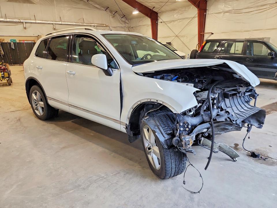 66376596 :رقم المزاد ، WVGEP9BP3ED009223 vin ، 2014 Volkswagen Touareg مزاد بيع